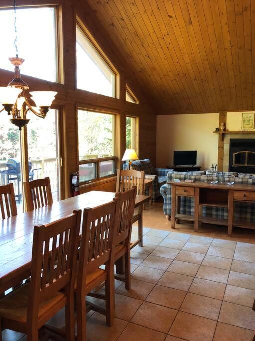 Chalet L'Erable Mont-Tremblant/Lac Superieur & Spa Esterno foto